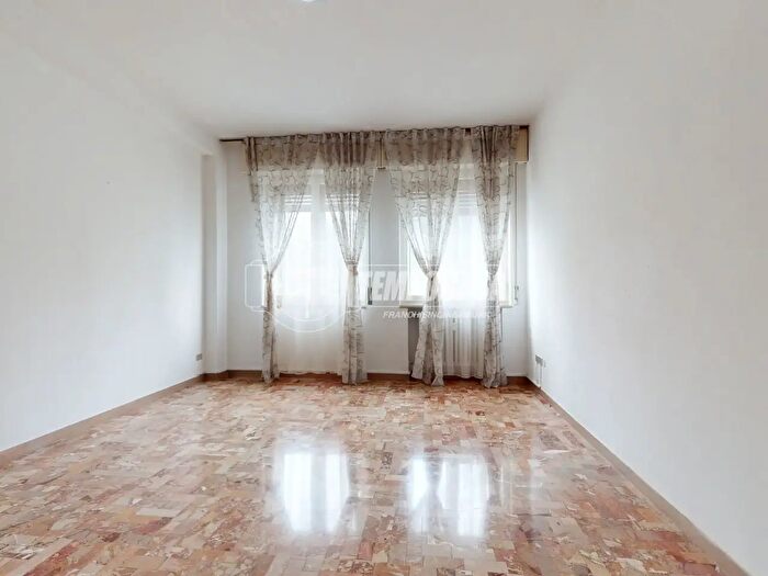 Appartamento trilocale in vendita in Viale Gianevangelista Gobio, Mantova