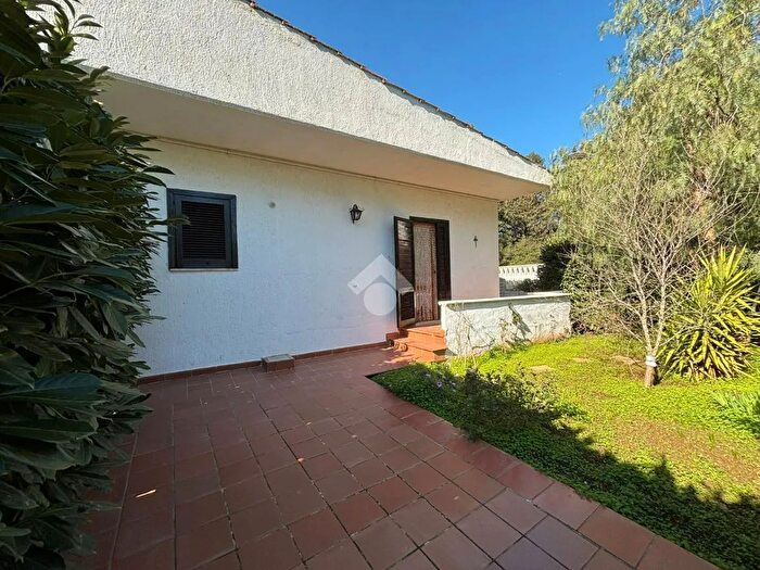 Casa trilocale in vendita in Zona Frà Diavolo, Cassano Delle Murge