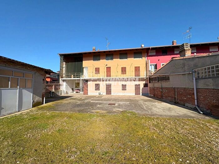 Casa quadrilocale in vendita in Vicolo San Pancrazio, Moncrivello