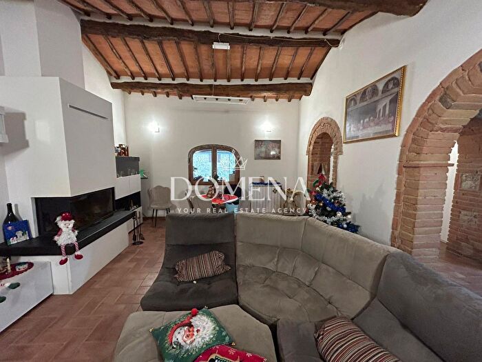 Casa con 16 locali in vendita in Ampugnano Si, Sovicille