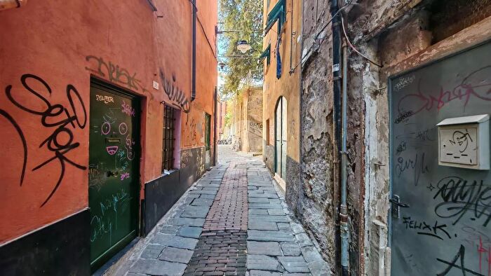 Appartamento bilocale in vendita in Vico Vegetti, Genova