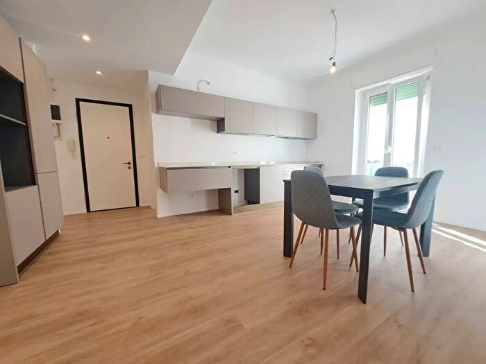 Appartamento trilocale in vendita in Via Bogliolo, Alassio