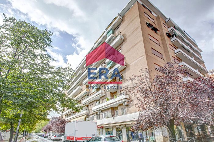 Appartamento trilocale in vendita in Via dellImpruneta, Roma