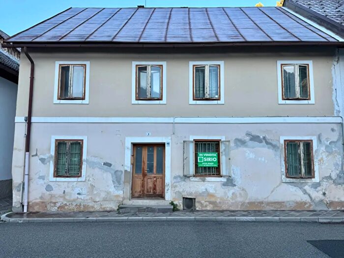 Casa con 5 locali in vendita in Via Settembre, Malborghetto Valbruna