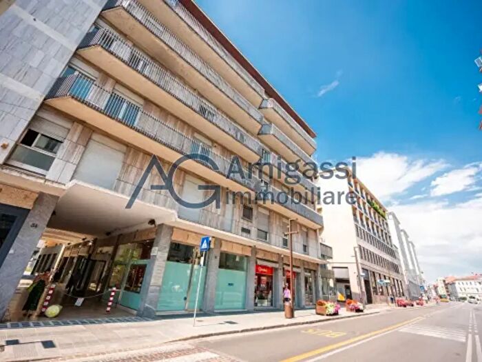 Appartamento trilocale in vendita in Via Gerolamo Tiraboschi, Bergamo