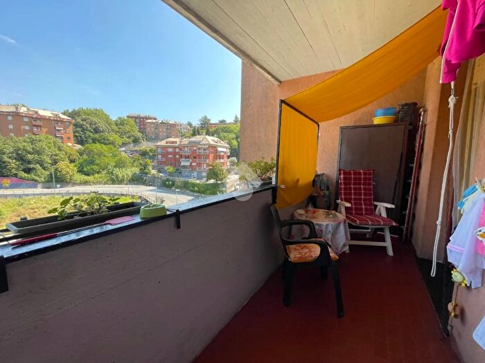 Appartamento con 5 locali in vendita in Via Mogadiscio, Genova