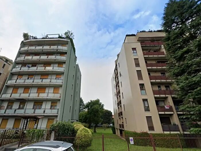 Appartamento bilocale in affitto in Via Carlo Goldoni, Monza