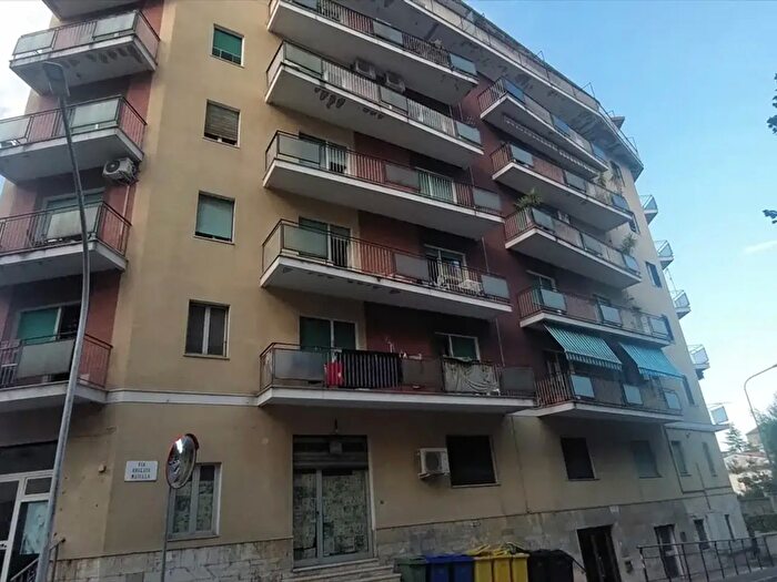 Appartamento con 5 locali in vendita in Via Brigata Maiella, Chieti