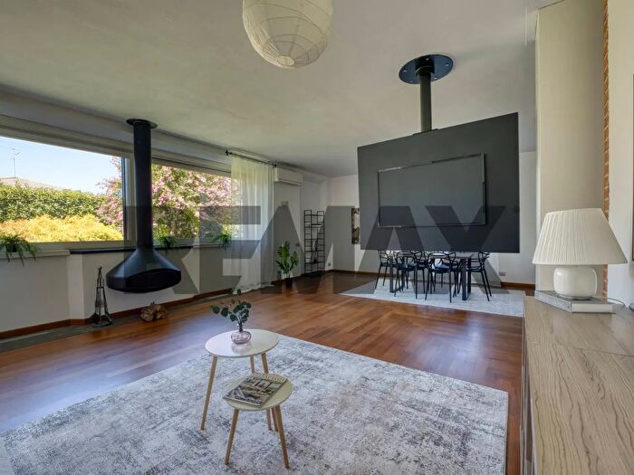 Casa con 5 locali in vendita in Cirimido