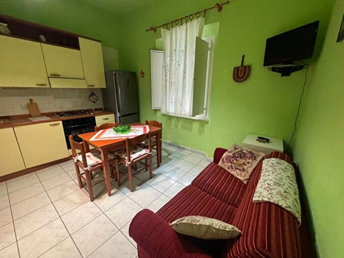 Appartamento trilocale in affitto in Viale Giacomo Matteotti, Zona Nuova Pratoranieri, Follonica