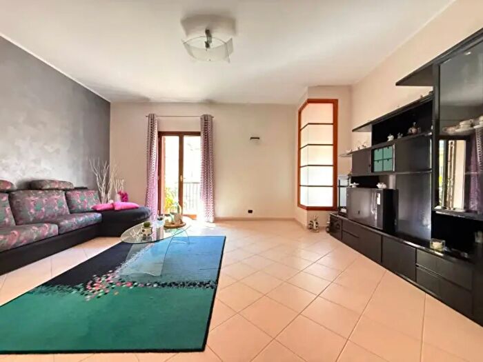 Appartamento con 6 locali in vendita in Via degli Oleandri, Ragusa