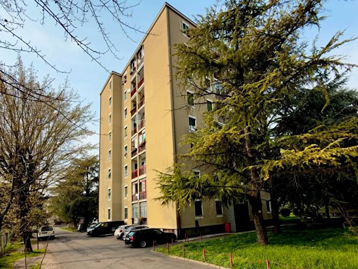 Appartamento trilocale in vendita in Via Carlo Fisogni, Brescia