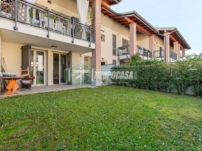 Appartamento trilocale in vendita in Via G Giusti, Rodano