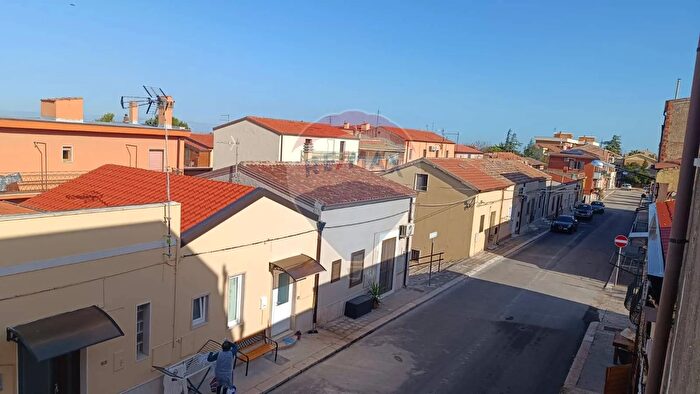 Casa con 10 locali in vendita in Via Inverse, Castelluccio Dei Sauri