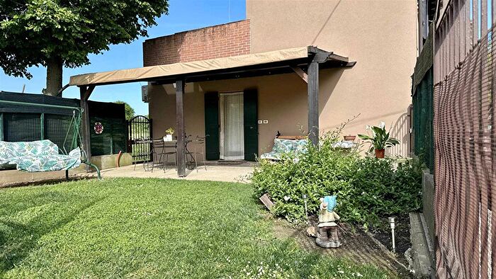 Casa quadrilocale in vendita in Via Varotara Mirano, Mirano