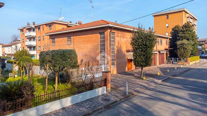 Casa quadrilocale in vendita in Via Renzo Guaitoli, Carpi