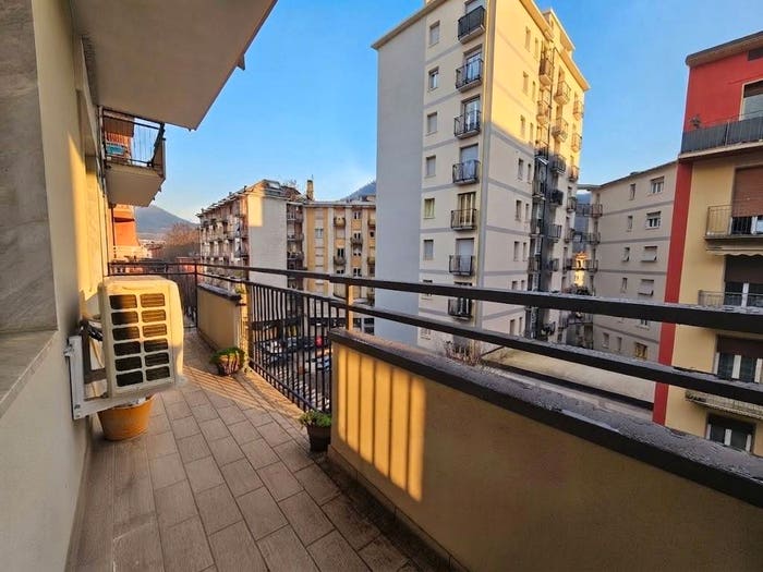 Appartamento bilocale in affitto in Via Leone Leoni, Borghi, Como