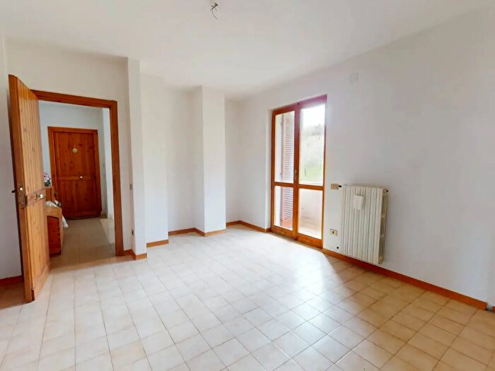 Appartamento con 6 locali in vendita in Via della Quercia, Foligno