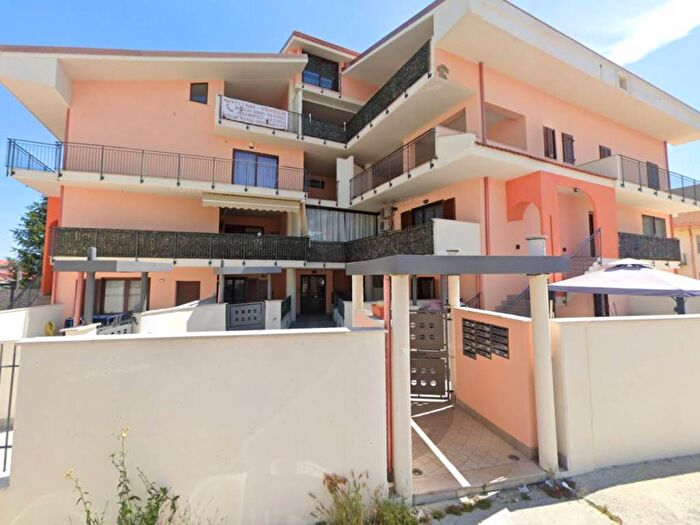 Appartamento trilocale in affitto in Via Antonio Caporale, Centro, Castel Frentano