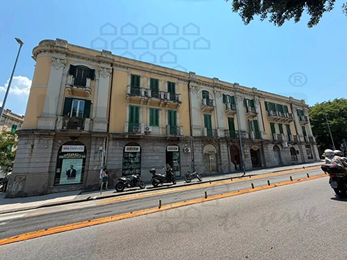 Appartamento quadrilocale in vendita in Corso Cavour, Messina