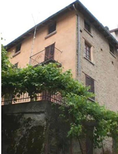 Casa con 5 locali in vendita in Via Mulini, Casargo