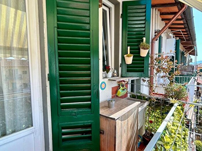Appartamento quadrilocale in affitto in Via Enrico Petrella, Porta al Prato San Jacopino, Firenze