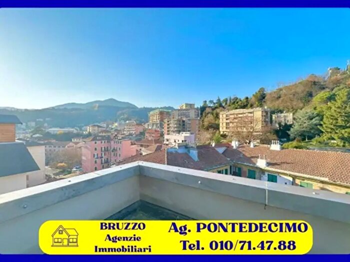 Appartamento trilocale in vendita in Via Felice del Canto, Genova