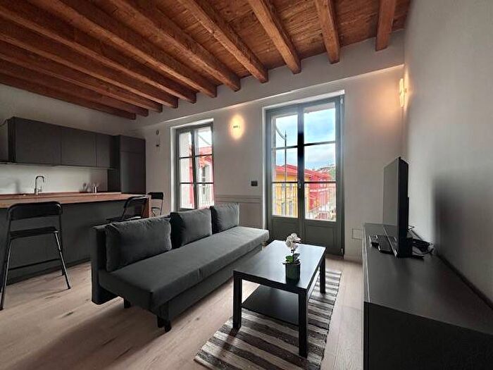 Appartamento bilocale in affitto in Via Bonaventura Zumbini, Famagosta, Milano