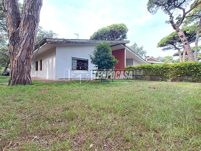 Casa con 5 locali in vendita in Via Salto I, Fondi