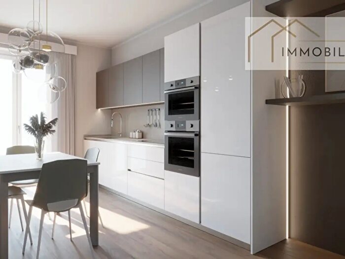Appartamento trilocale in vendita in Strada del Fortino Bis, Torino