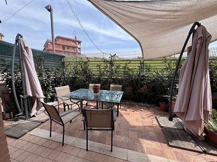 Appartamento trilocale in vendita in Via Romolo Vaselli, Roma