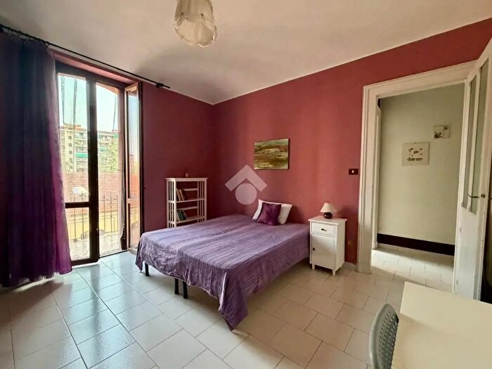 Appartamento trilocale in vendita in Via Buenos Aires, Torino