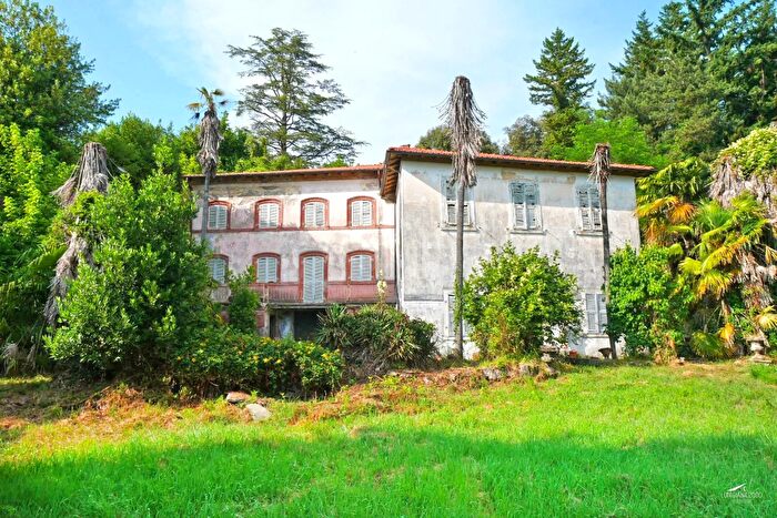 Casa con 11 locali in vendita in Fivizzano