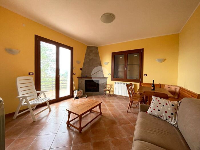 Casa trilocale in vendita in Regione Poggio Capanna, Baiardo