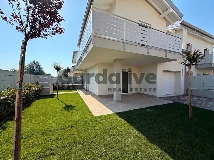 Casa trilocale in vendita in Via Colli Storici, Desenzano Del Garda