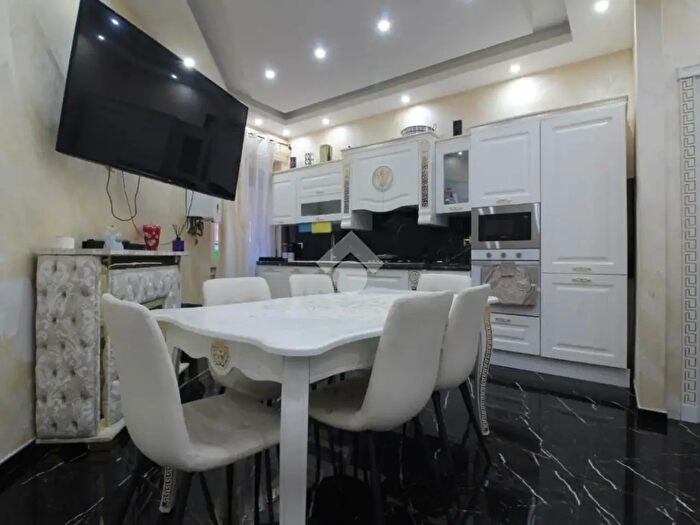 Appartamento quadrilocale in vendita in Via Monte Camicia, Pescara