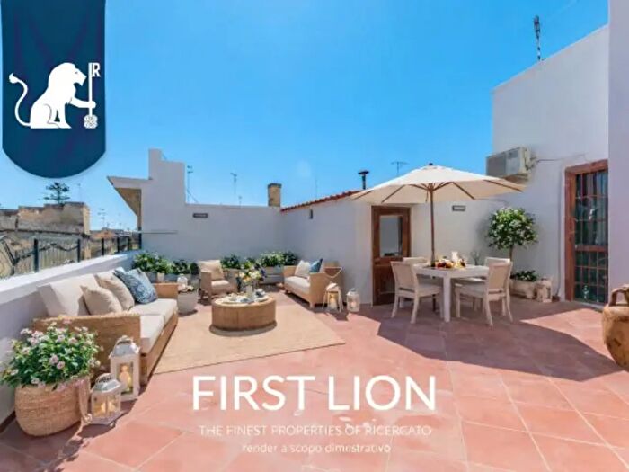 Appartamento con 6 locali in vendita in Via Principi di Savoia, Lecce