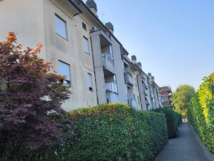 Appartamento trilocale in affitto in Via Donato Bramante da Urbino, Buonarroti, Monza