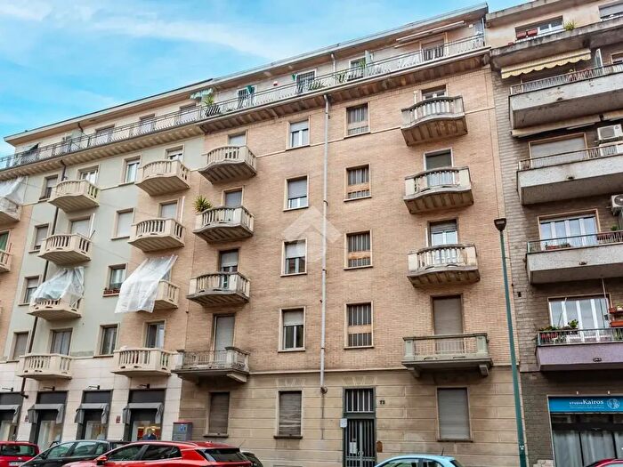 Appartamento trilocale in vendita in Via Salbertrand, Torino