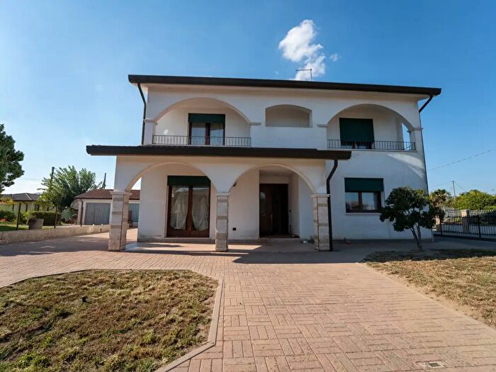 Casa con 5 locali in vendita in Via Maggio, Cavarzere
