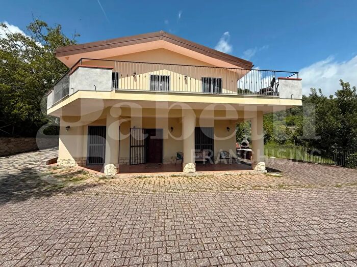 Casa con 5 locali in vendita in Contrada Santa Caterina SNC, Francavilla Di Sicilia