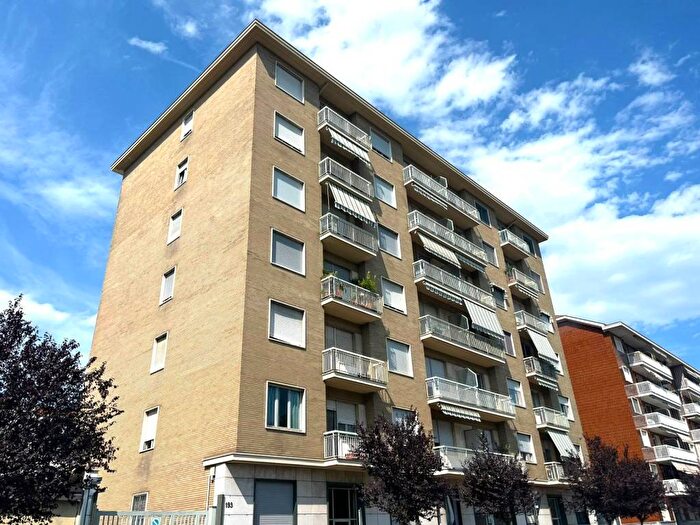 Appartamento quadrilocale in affitto in Via Sospello, Borgo Vittoria, Torino