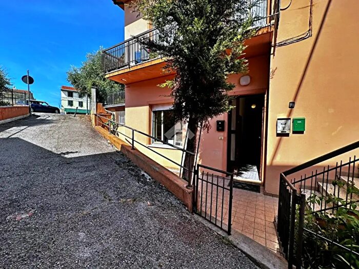 Appartamento quadrilocale in vendita in Via Roma, Tavullia
