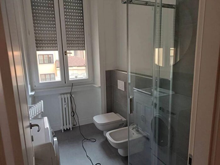 Appartamento quadrilocale in affitto in Piazza Santa Maria Beltrade, Duomo, Milano