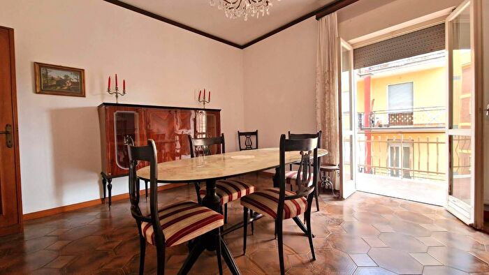 Appartamento trilocale in vendita in Viterbo