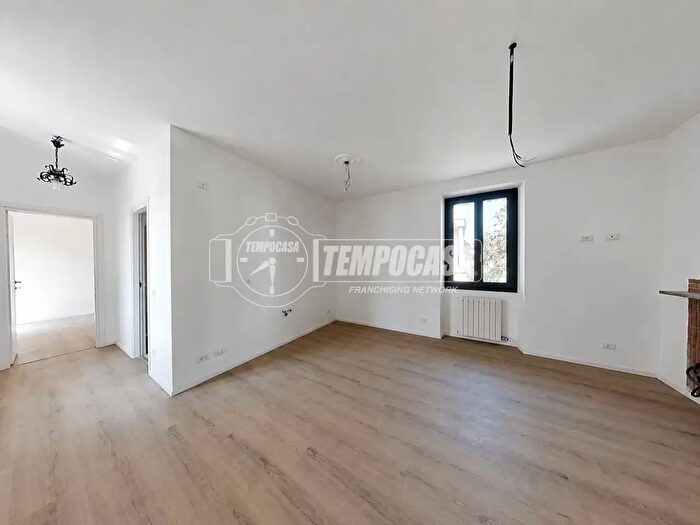 Appartamento bilocale in vendita in Via Dante Alighieri, Meda