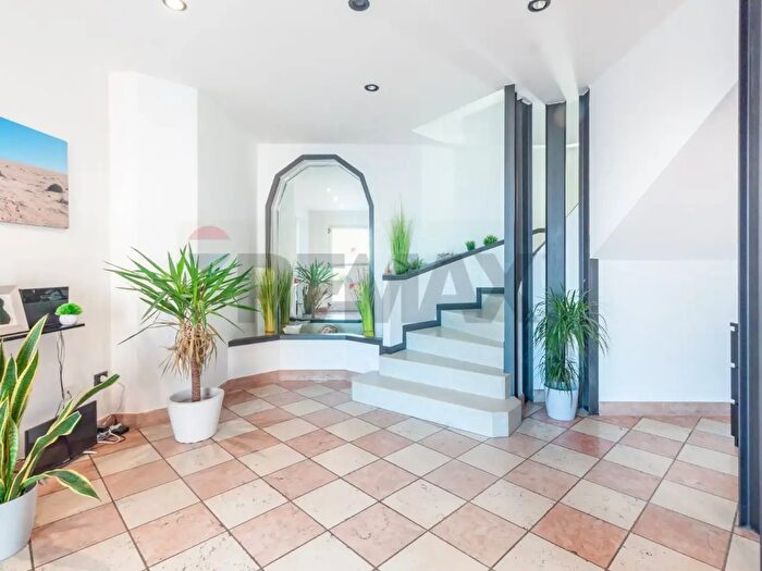 Casa con 6 locali in vendita in Viadana