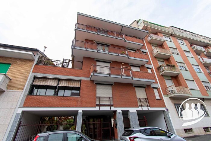 Appartamento con 5 locali in vendita in Strada Antica di Collegno, Torino