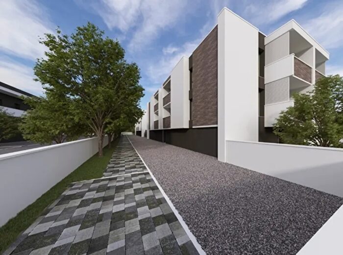 Appartamento trilocale in vendita in Modena Emilia Romagna Madonnina Italia, Modena