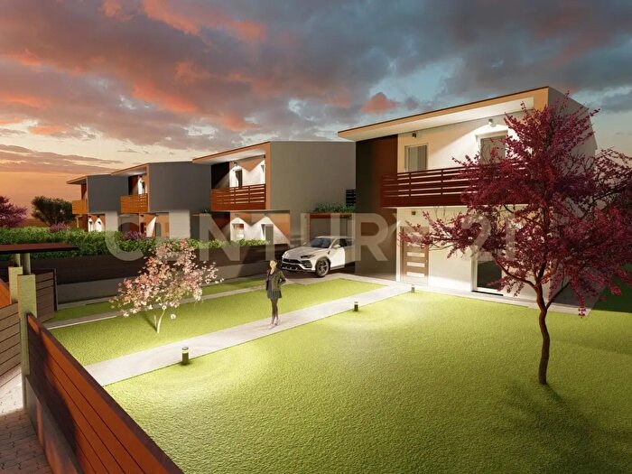 Casa quadrilocale in vendita in Via degli Scaligeri Snc, Oppeano